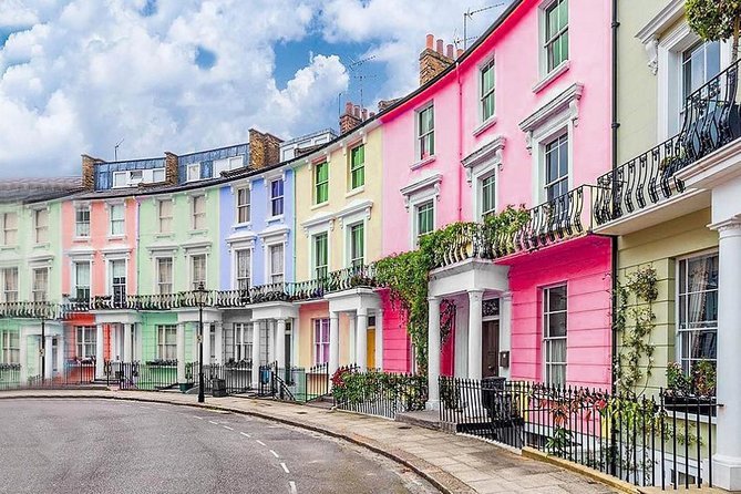 Notting Hill offers you its charming streets and vibrant cultural scenes, It is one of London's most picturesque and lively neighborhoods situated in the west of London famous for its colorful houses